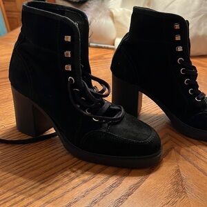 Graphique Black Lace Up Booties Chunky Block Heel Size 7